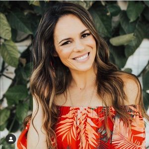 Meet your Posher, Jillian